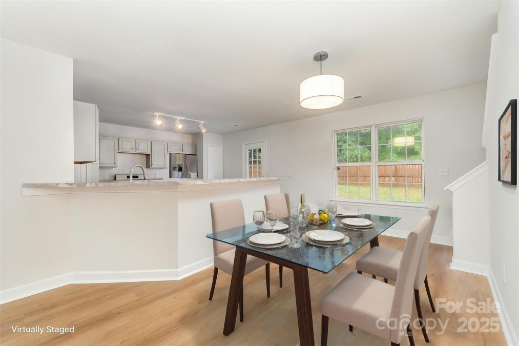 1620 Crandon Dr Charlotte, NC 28216