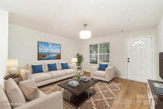 1620 Crandon Dr Charlotte, NC 28216