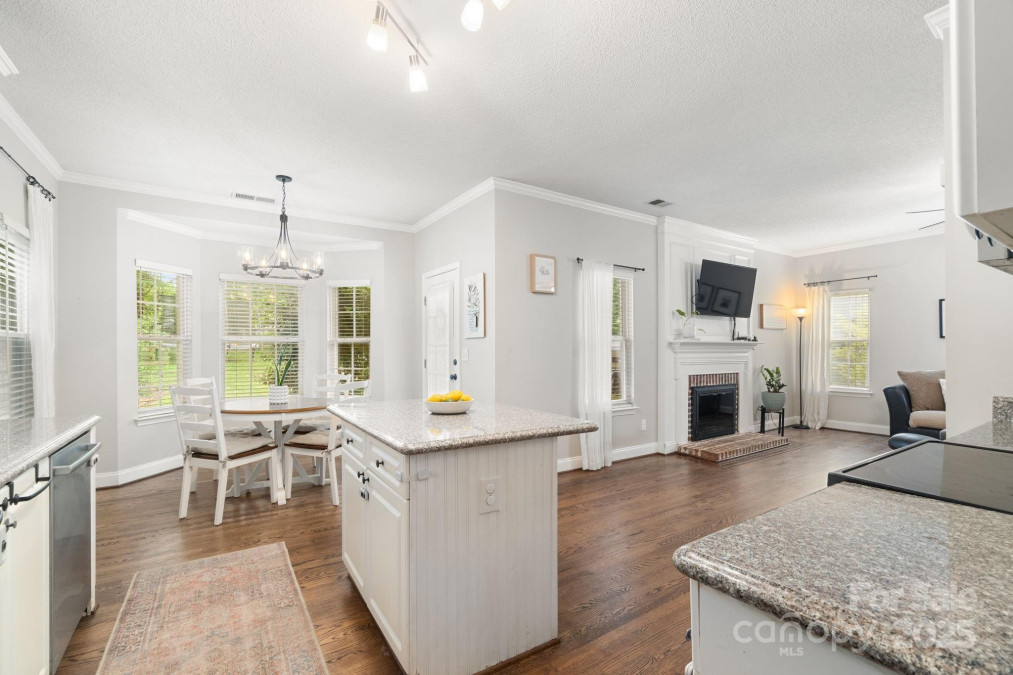 12328 Chickasaw Dr Huntersville, NC 28078