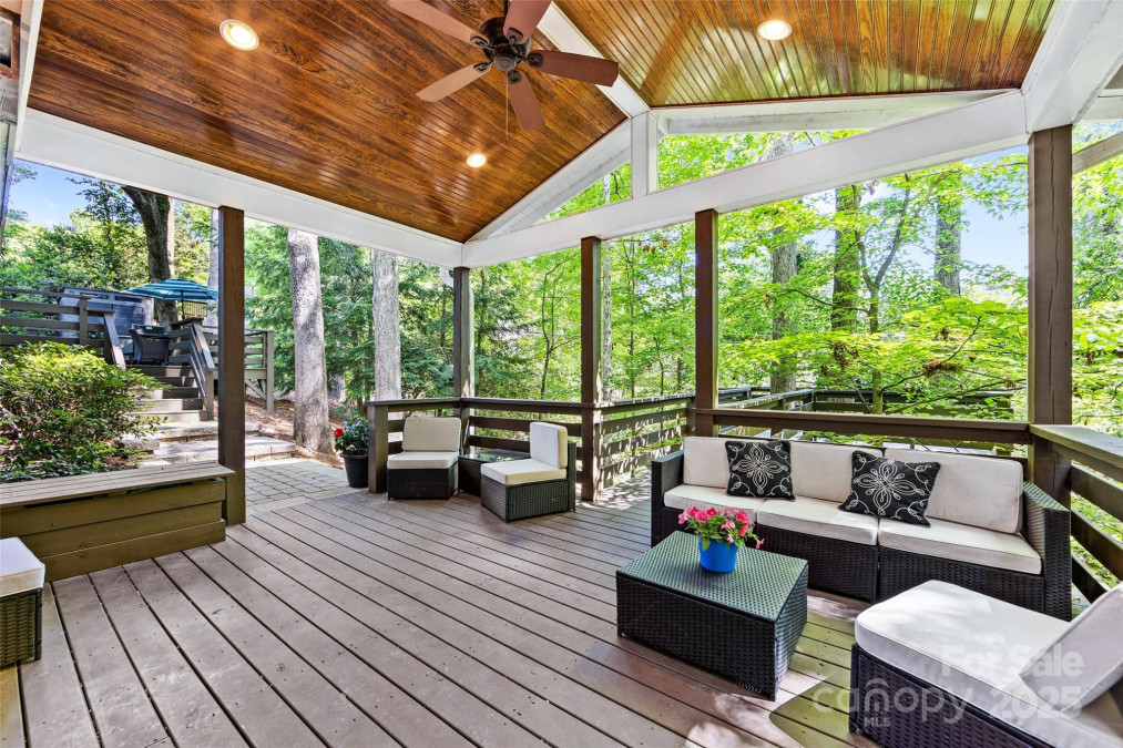 3329 Winnipeg Cir Charlotte, NC 28210