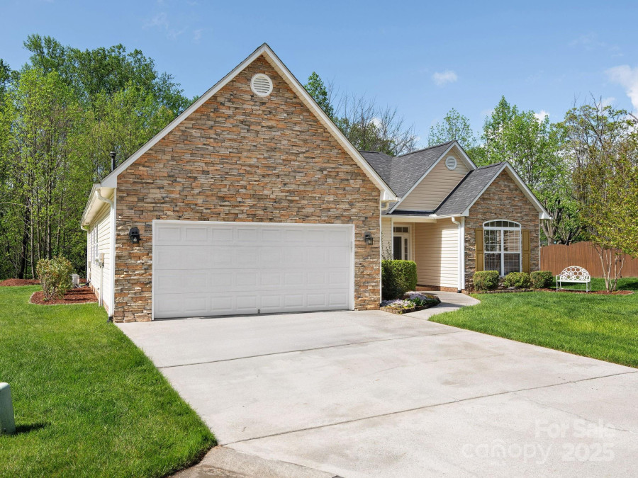 17 Hollow Crest Way Arden, NC 28704