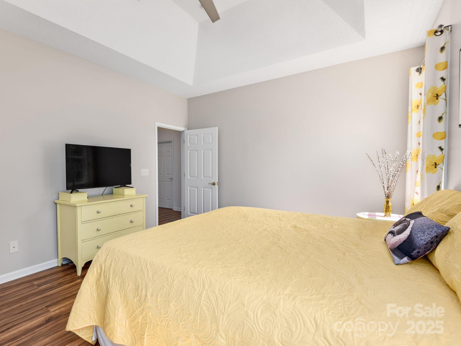 17 Hollow Crest Way Arden, NC 28704