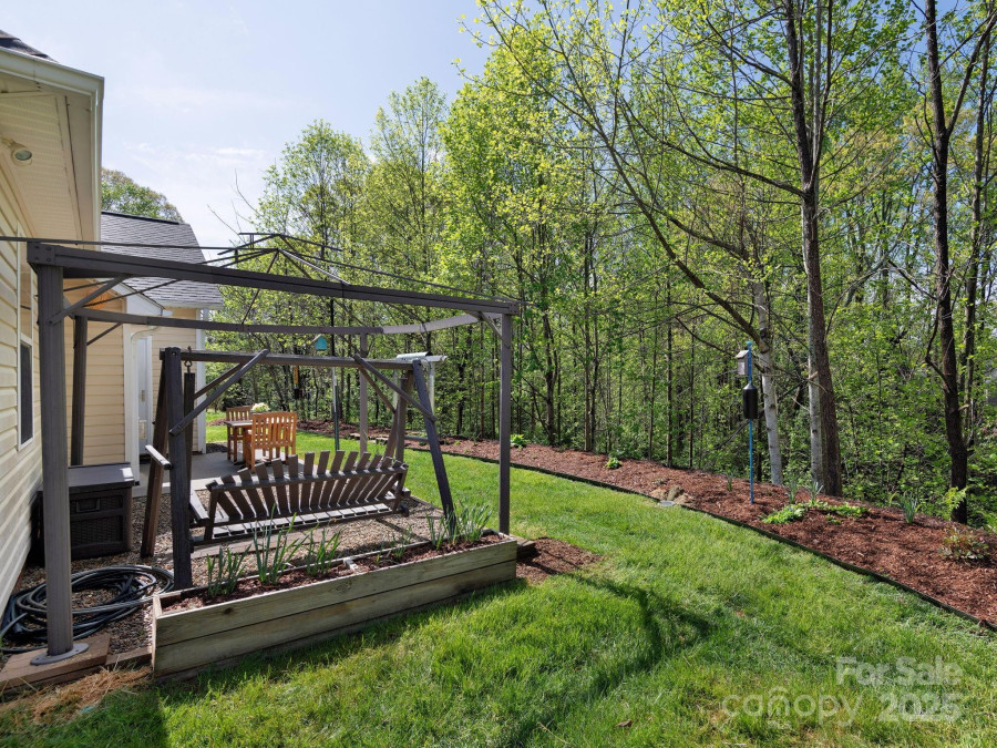 17 Hollow Crest Way Arden, NC 28704