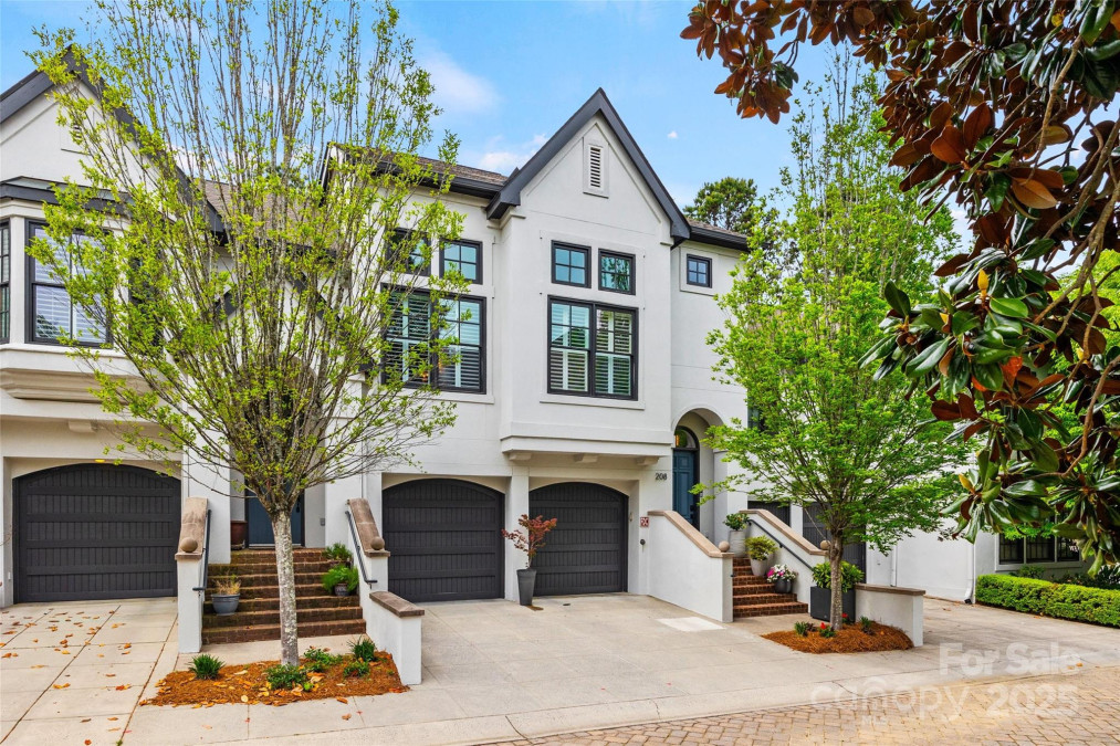 208 Wendover Heights Cir Charlotte, NC 28211