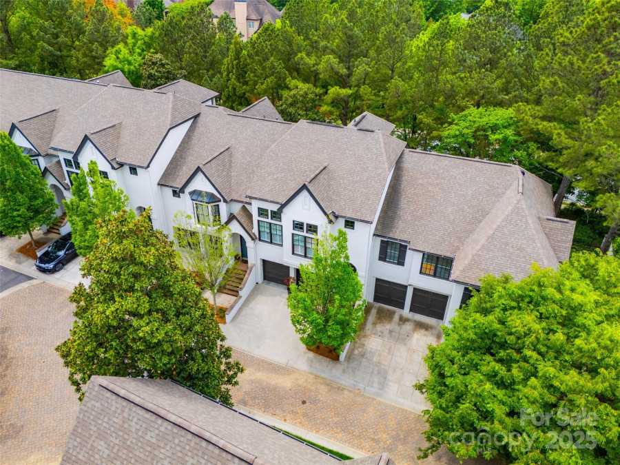 208 Wendover Heights Cir Charlotte, NC 28211