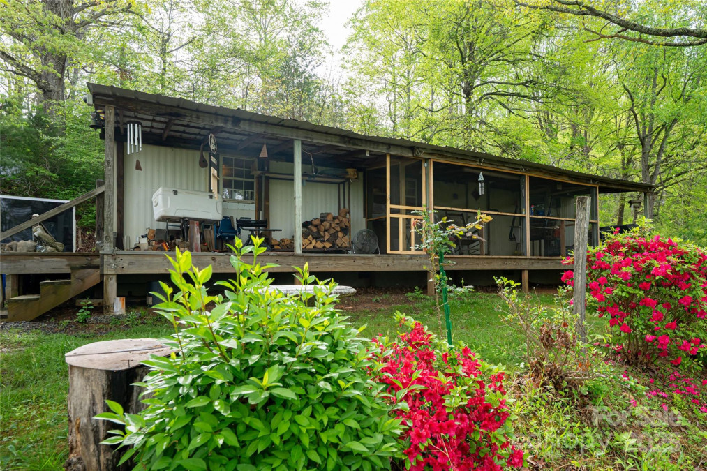 25 Coal Creek Ln Weaverville, NC 28787