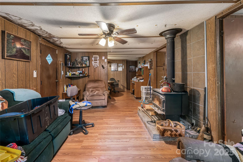 25 Coal Creek Ln Weaverville, NC 28787