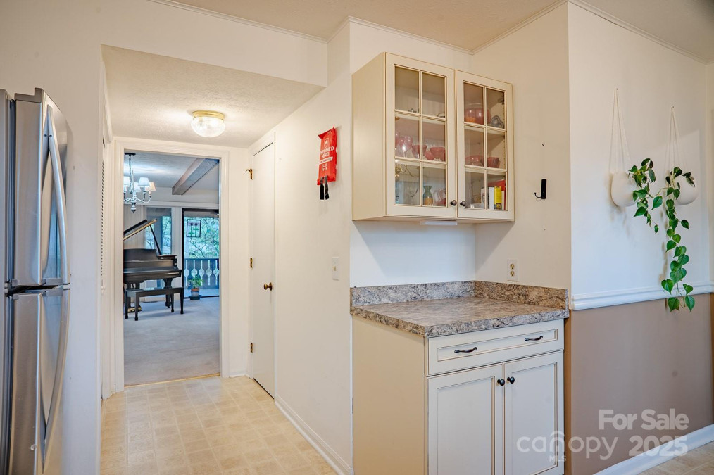 106 Laurelwood Cir Hendersonville, NC 28791