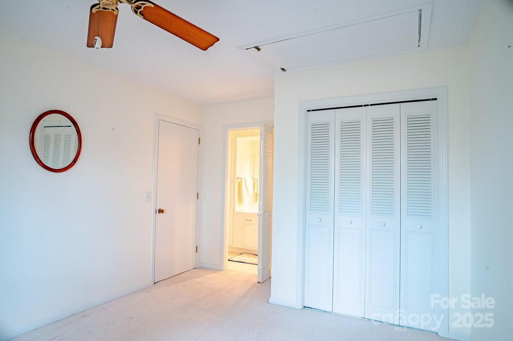 106 Laurelwood Cir Hendersonville, NC 28791