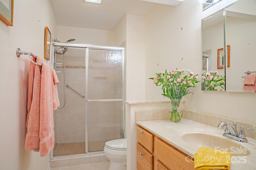 106 Laurelwood Cir Hendersonville, NC 28791