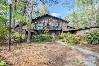 106 Laurelwood Cir Hendersonville, NC 28791