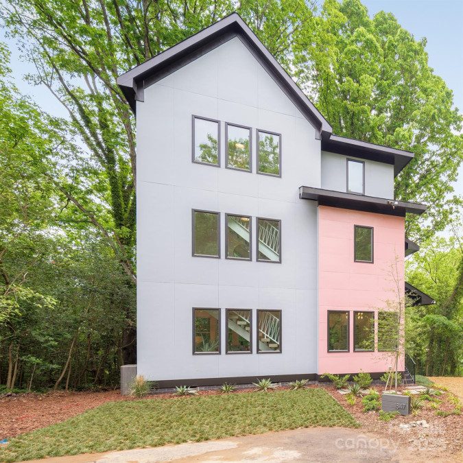 1847 Vinton St Charlotte, NC 28216