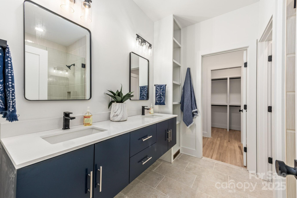 1847 Vinton St Charlotte, NC 28216