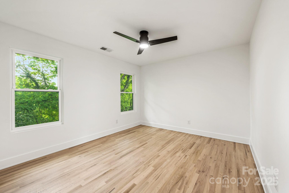 1847 Vinton St Charlotte, NC 28216