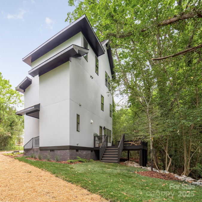 1847 Vinton St Charlotte, NC 28216