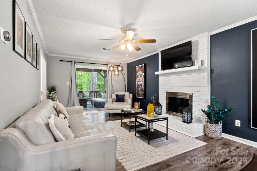 8819 Kishorn Ct Charlotte, NC 28215