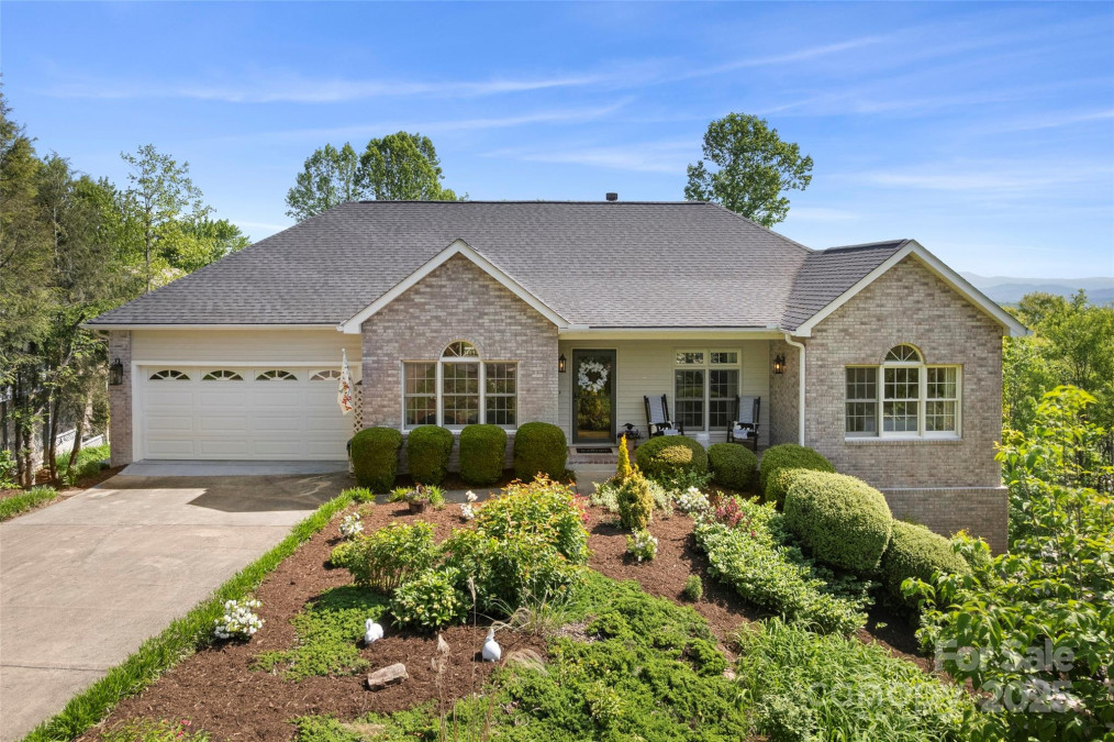 301 Governors Dr Hendersonville, NC 28791