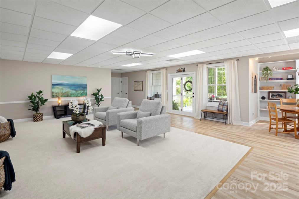 301 Governors Dr Hendersonville, NC 28791