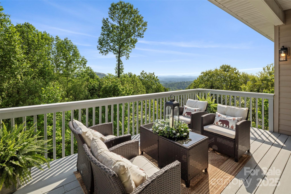 301 Governors Dr Hendersonville, NC 28791
