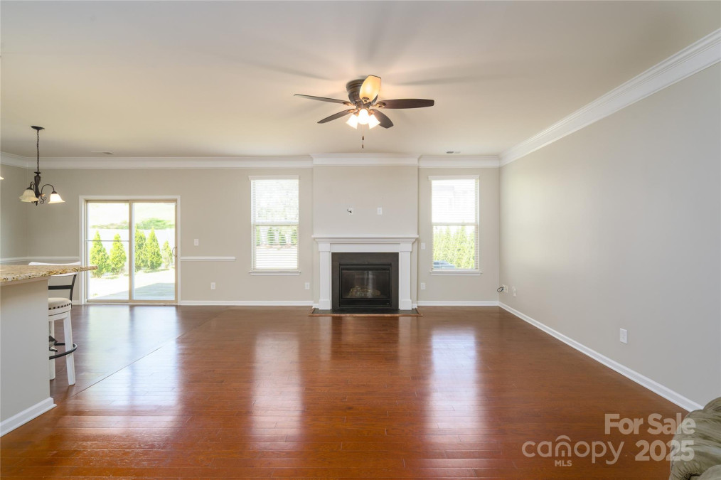726 Centennial St Gastonia, NC 28056