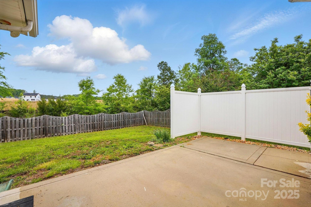 3327 Flagler Cir Midland, NC 28107