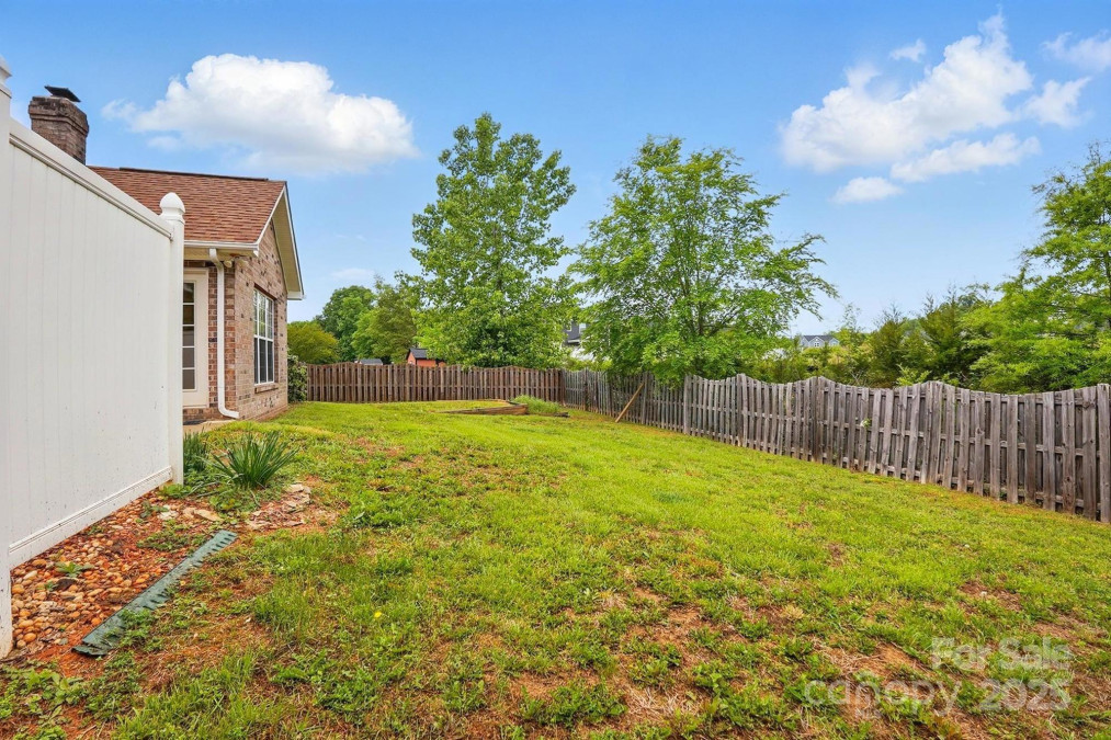 3327 Flagler Cir Midland, NC 28107