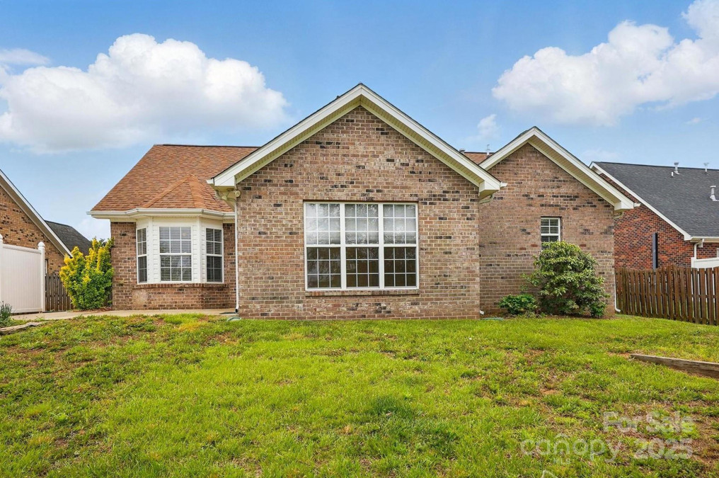 3327 Flagler Cir Midland, NC 28107