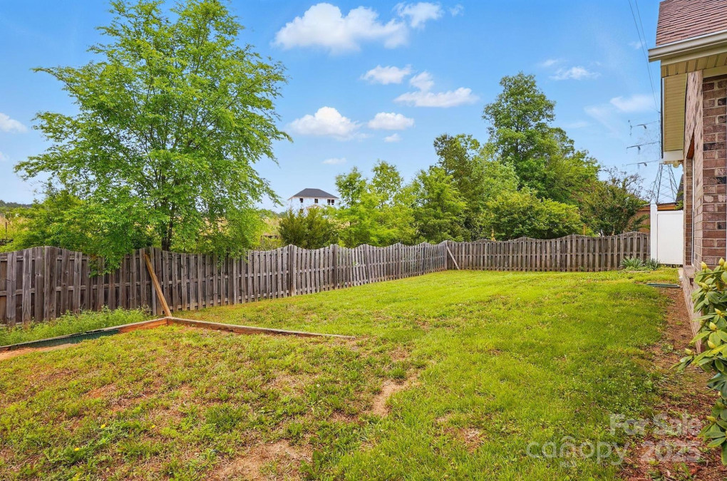 3327 Flagler Cir Midland, NC 28107