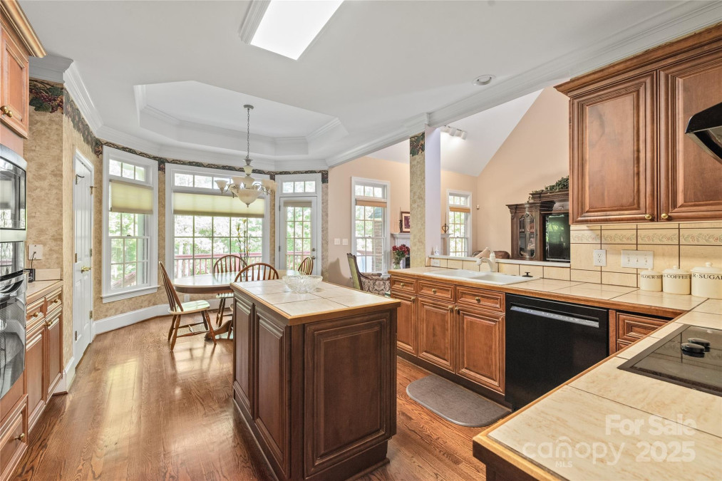 4232 Shannamara Dr Matthews, NC 28104