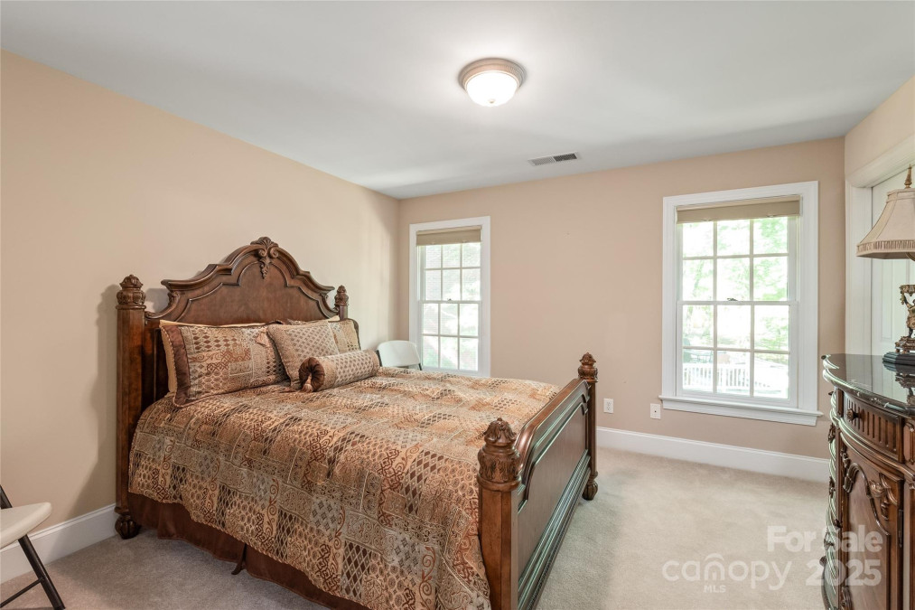 4232 Shannamara Dr Matthews, NC 28104
