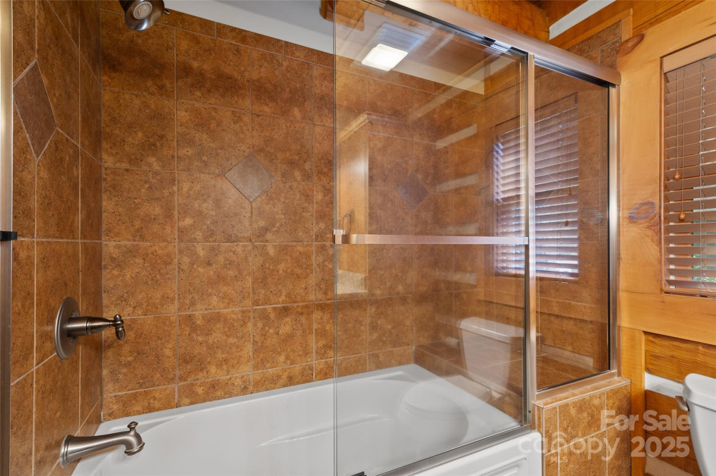 18 Rachels Cir Maggie Valley, NC 28751