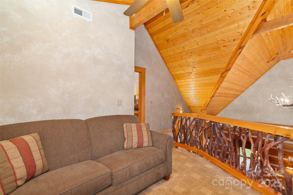 18 Rachels Cir Maggie Valley, NC 28751