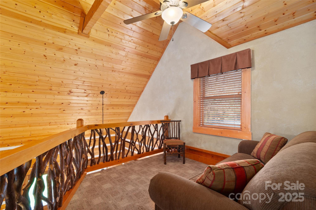 18 Rachels Cir Maggie Valley, NC 28751