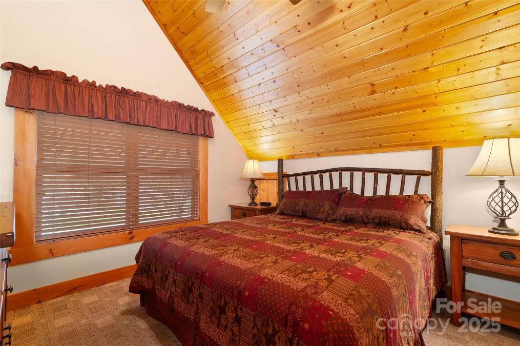 18 Rachels Cir Maggie Valley, NC 28751
