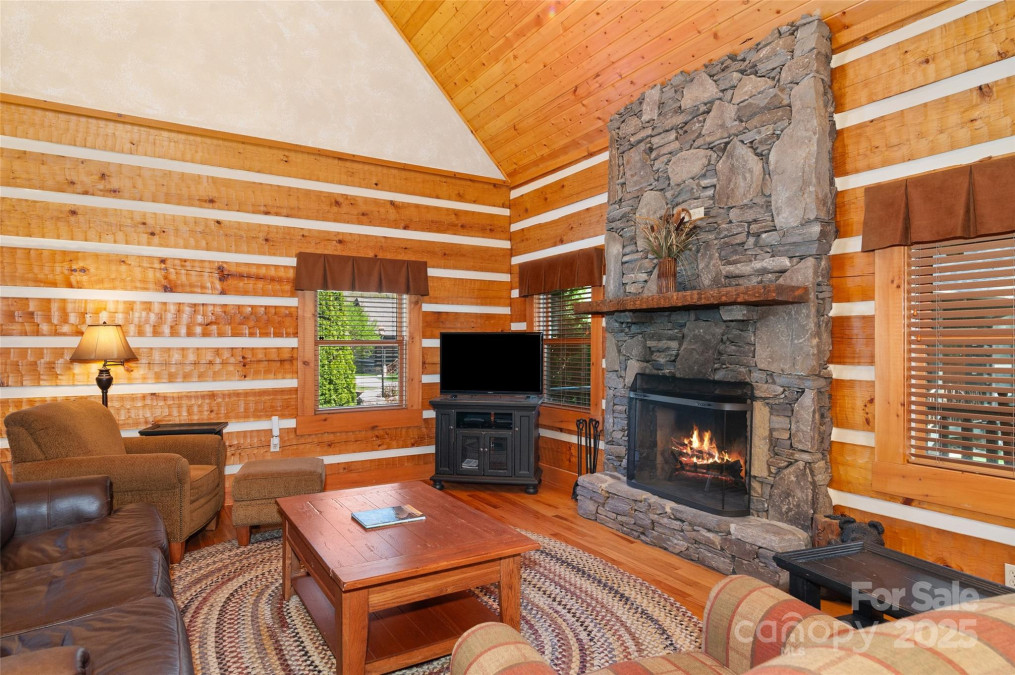 18 Rachels Cir Maggie Valley, NC 28751