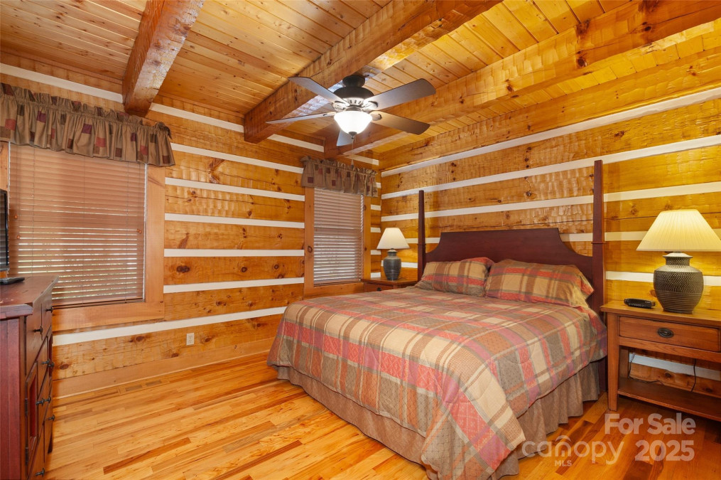 18 Rachels Cir Maggie Valley, NC 28751