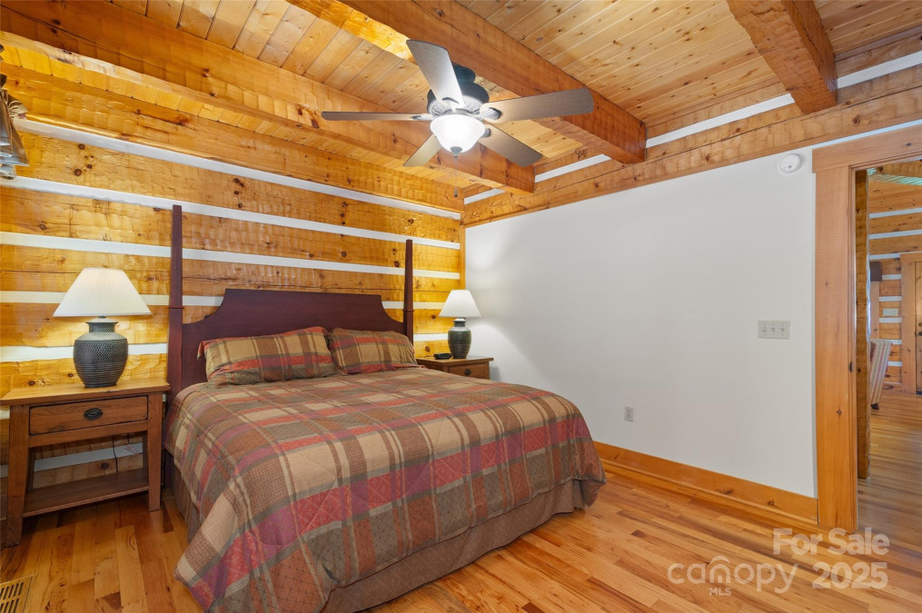 18 Rachels Cir Maggie Valley, NC 28751