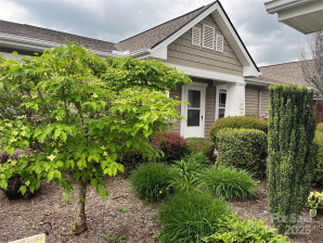 5802 Wood Duck Way Hendersonville, NC 28792