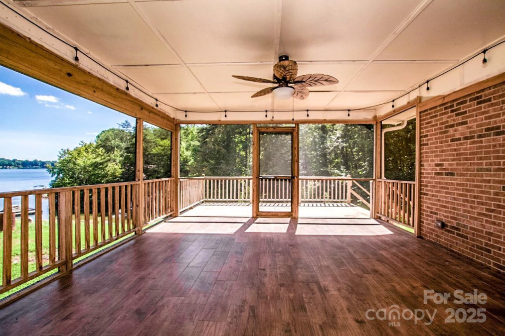 209 Woodstream Cir Mooresville, NC 28117