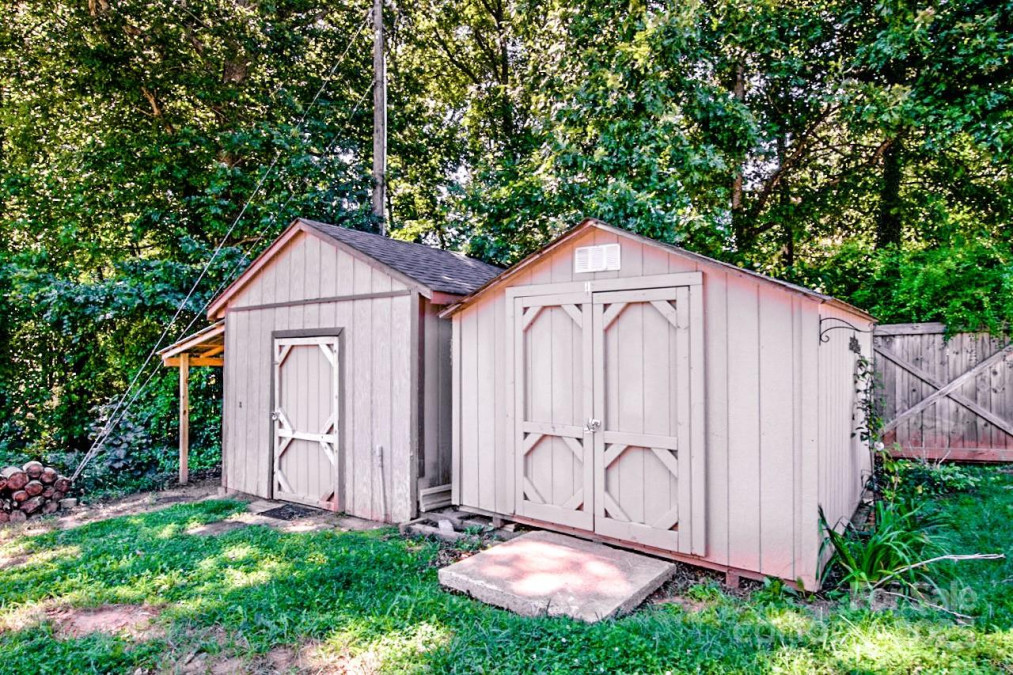 209 Woodstream Cir Mooresville, NC 28117