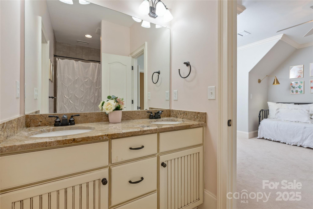 1304 Lookout Cir Waxhaw, NC 28173