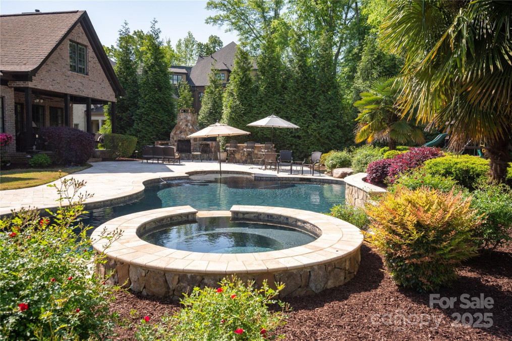 1304 Lookout Cir Waxhaw, NC 28173