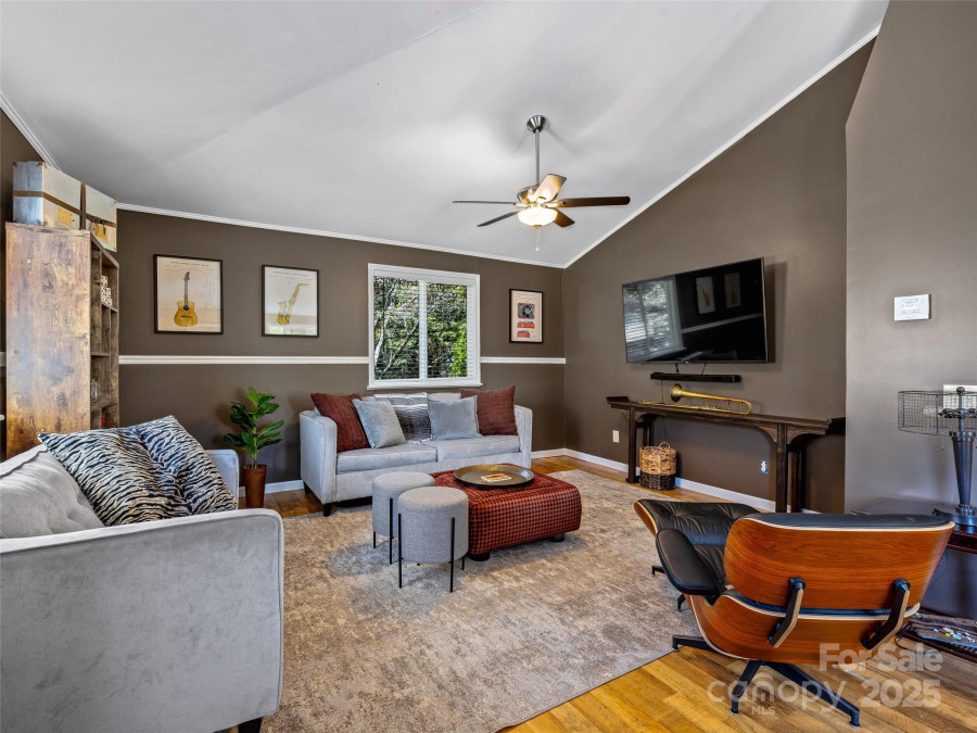 1235 5th Ave Hendersonville, NC 28739