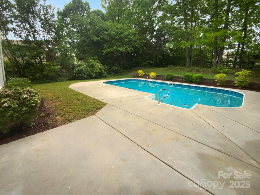 2140 Majestic Poplar Dr Waxhaw, NC 28173