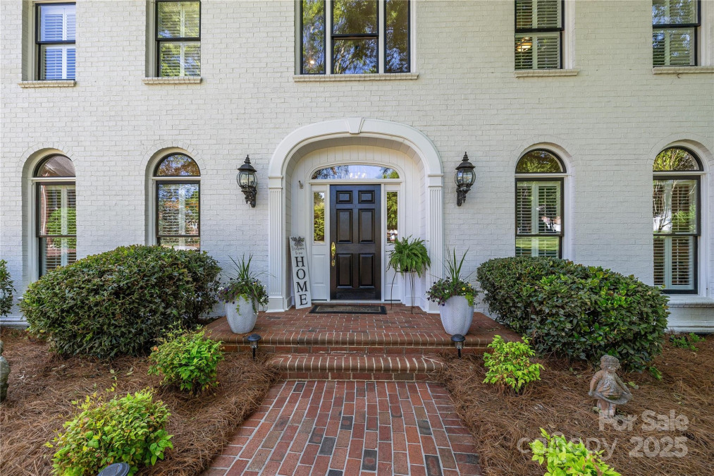 2556 Howerton Ct Charlotte, NC 28270