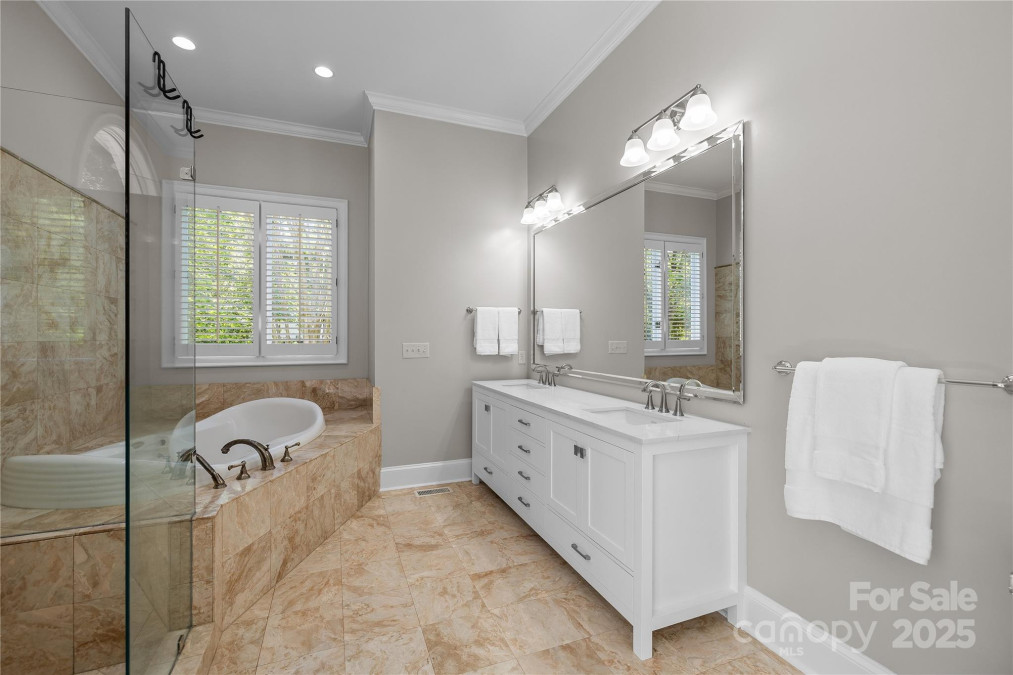2556 Howerton Ct Charlotte, NC 28270