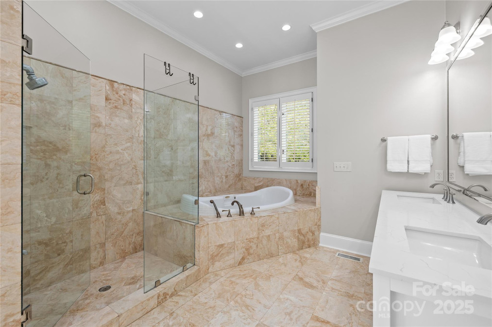 2556 Howerton Ct Charlotte, NC 28270