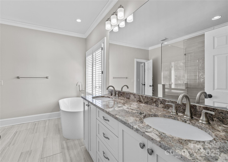 2556 Howerton Ct Charlotte, NC 28270