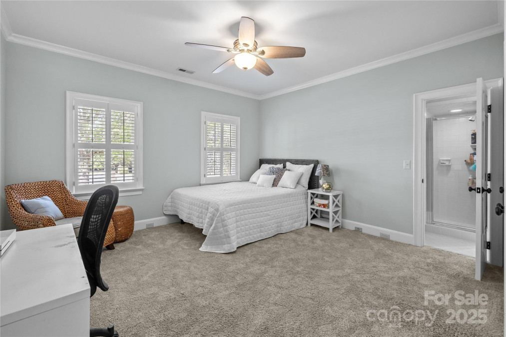 2556 Howerton Ct Charlotte, NC 28270