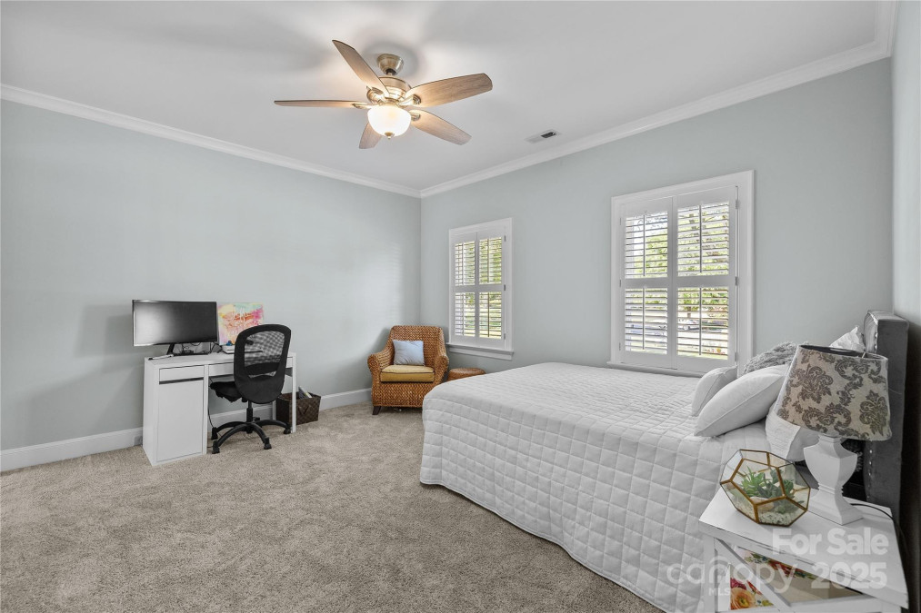 2556 Howerton Ct Charlotte, NC 28270
